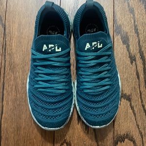 APL Sneakers